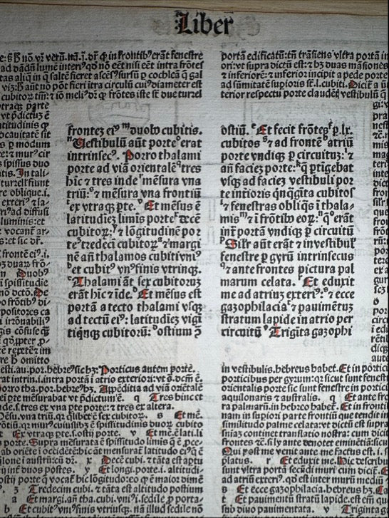 1485–1486 Koberger Latin Bible Leaf – Book of Ezekiel with Illustrated Temple Gate – NICHOLAS DE LYRA Commentary