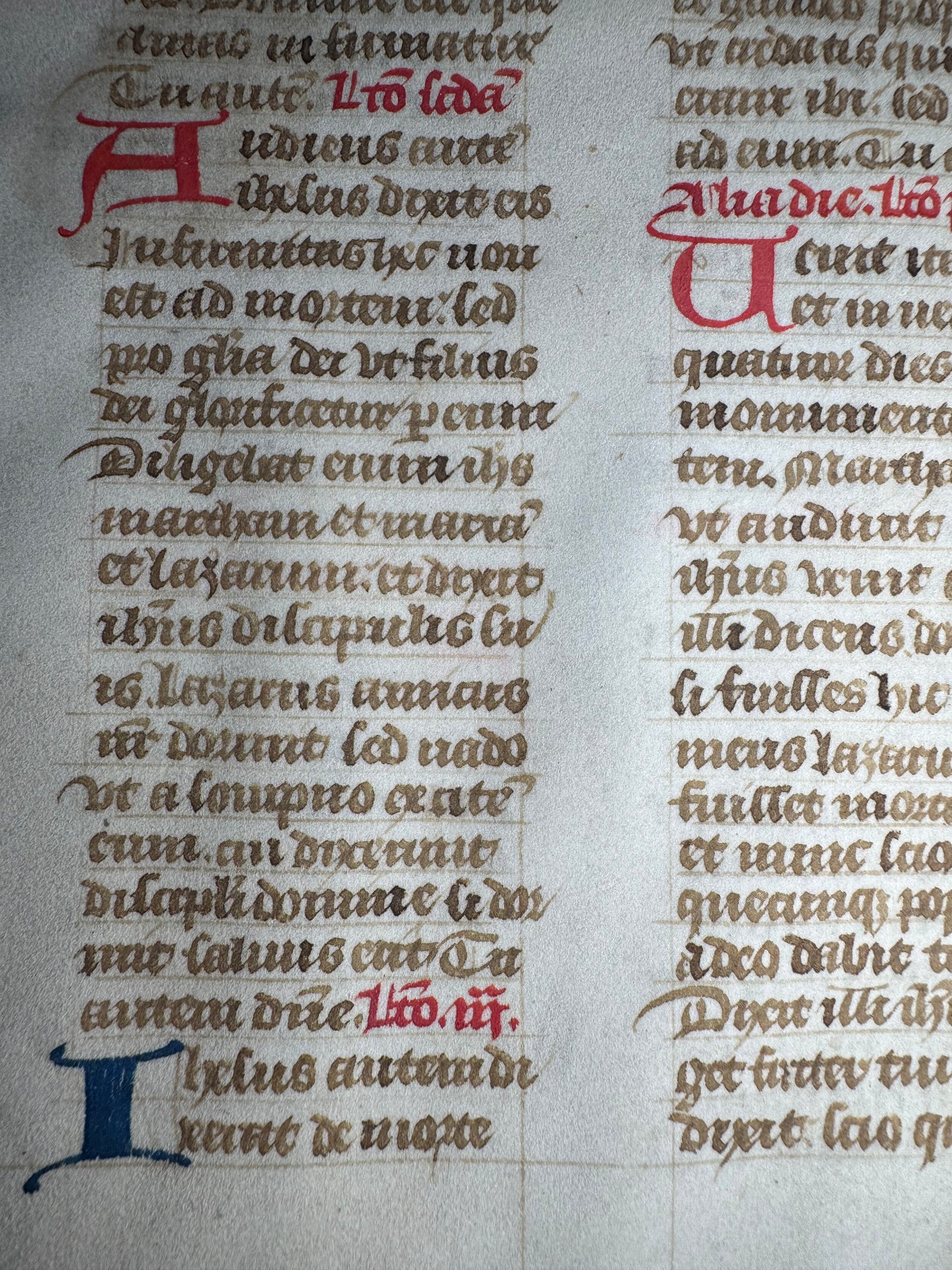 MEDIEVAL LATIN MANUSCRIPT LEAF ON VELLUM (PARCHMENT) – c. 1400 – Commentary on the Gospel of John